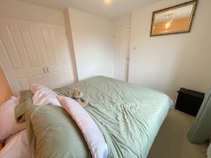 Campernell Close- click for photo gallery